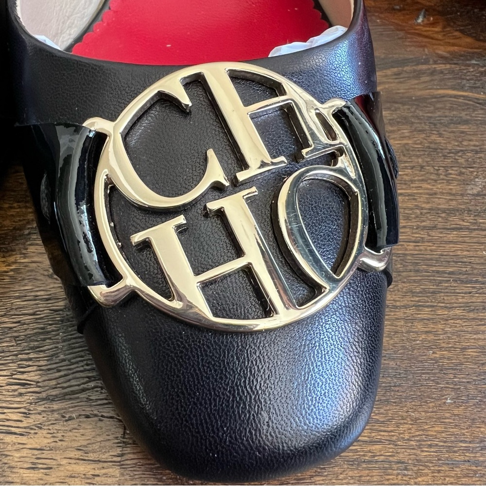 Carolina Herrera Black and Gold Heels - Picture 7 of 17